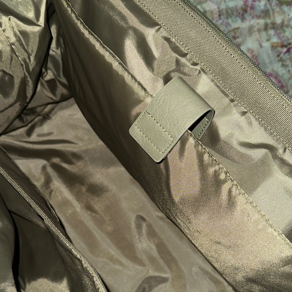 BEIS The Weekender Olive - Travel Bag 49L - Picture 7 of 9